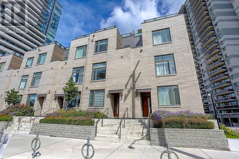 TH3 - 270 Davenport Road — photo 2 of 40