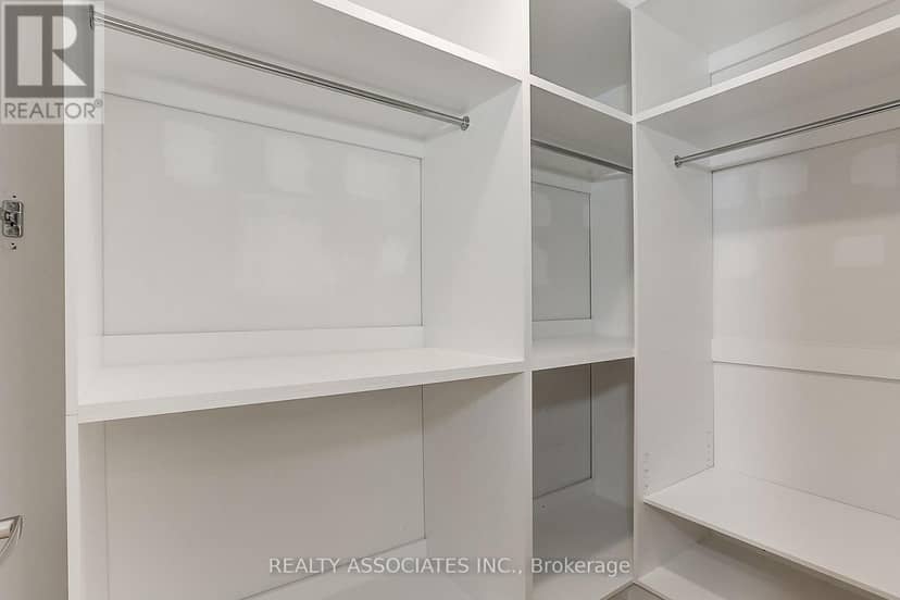 TH3 - 270 Davenport Road — photo 29 of 40