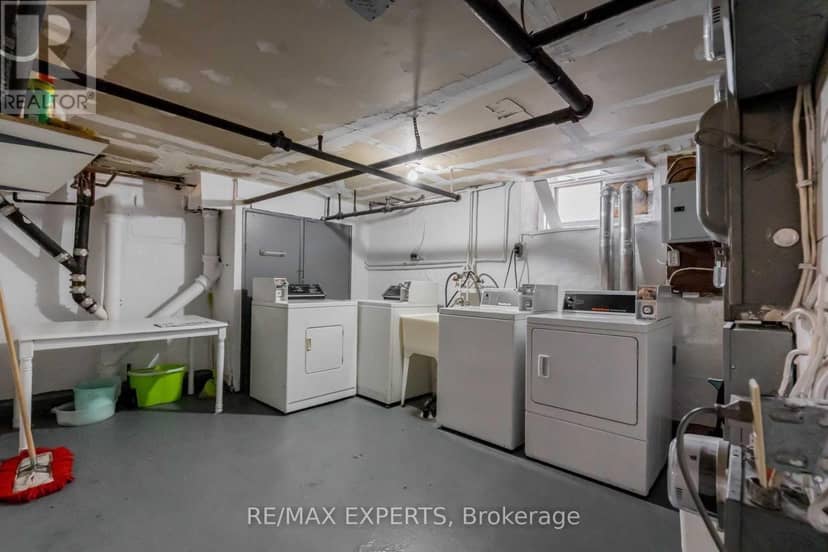 393 King Street E — photo 11 of 19