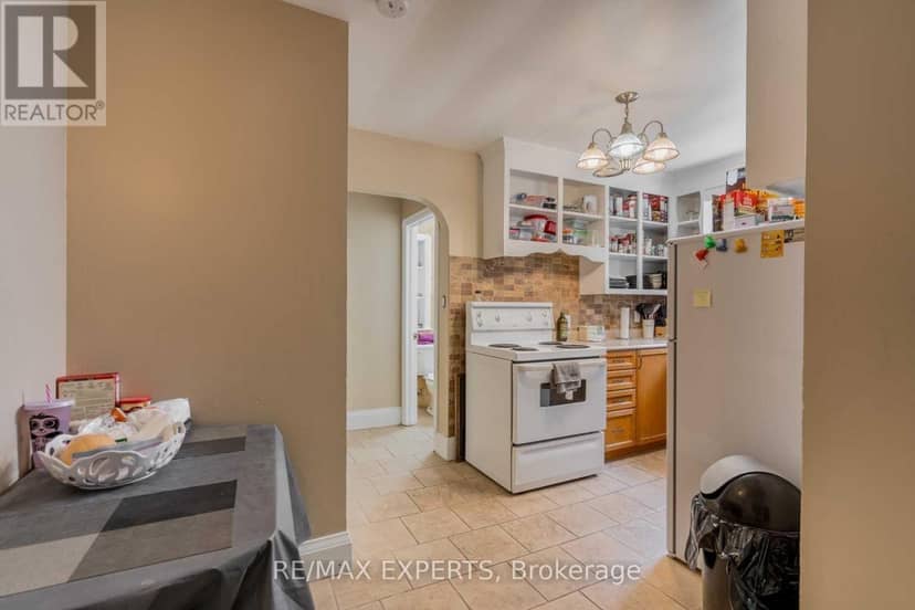 393 King Street E, Oshawa, photo 8