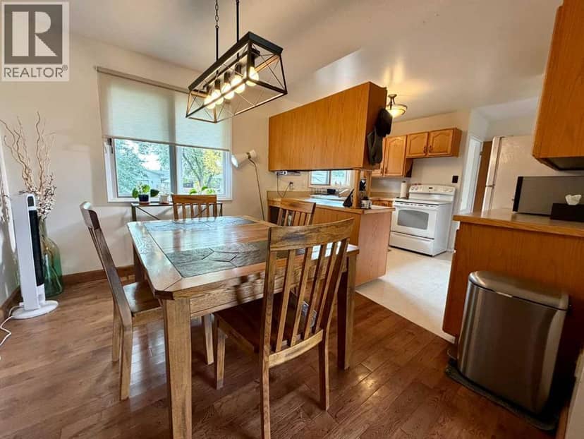 1305 5 Avenue, Wainwright, photo 5
