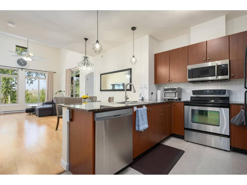 418 10180 153 STREET, Surrey, photo 2