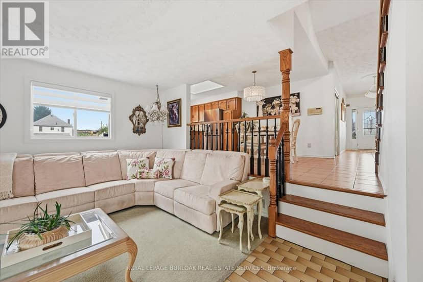 83 Oakridge Drive — photo 17 of 40