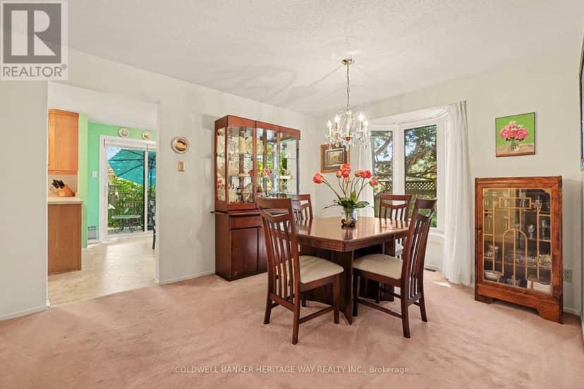 45 Shadetree Crescent — photo 11 of 39