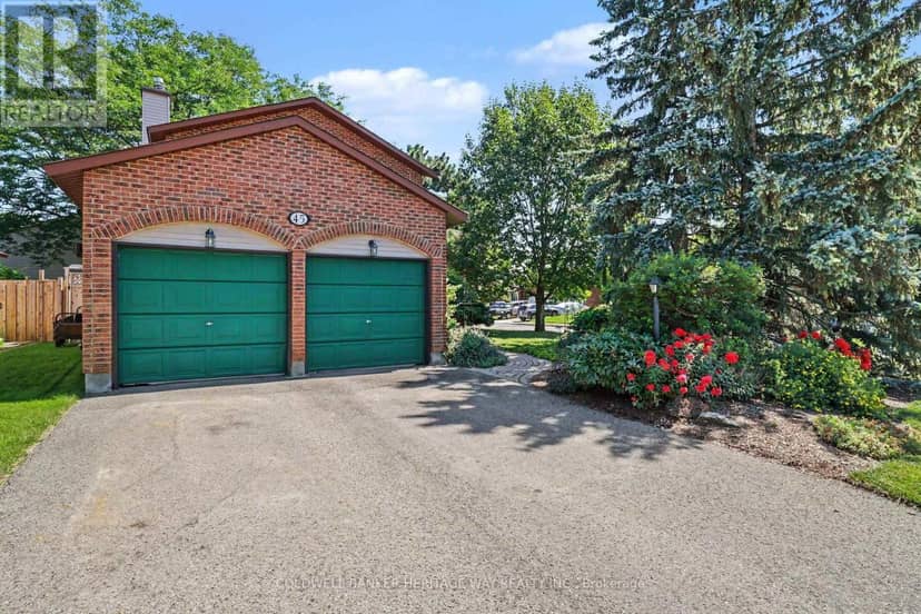45 Shadetree Crescent — photo 4 of 39