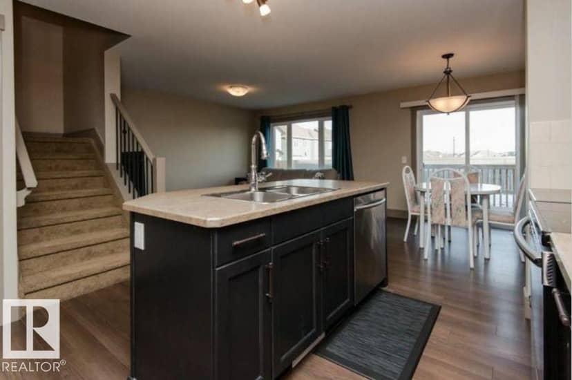 7233 Armour Cr SW, Edmonton, photo 4