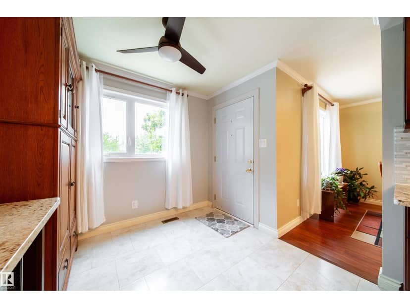 #5 11111 26 AV NW — photo 13 of 32