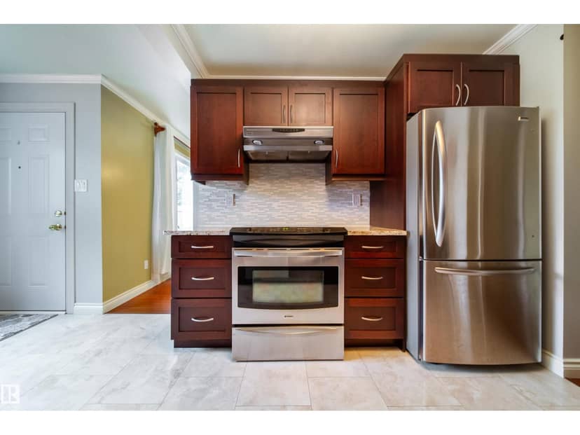 #5 11111 26 AV NW — photo 16 of 32