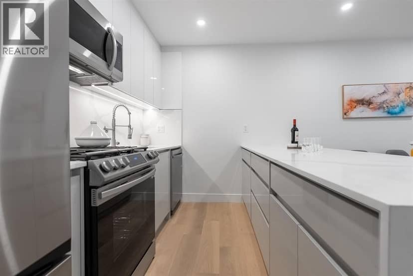 2881 E GEORGIA STREET, Vancouver, photo 8