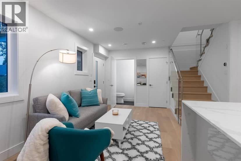 2881 E GEORGIA STREET, Vancouver, photo 4