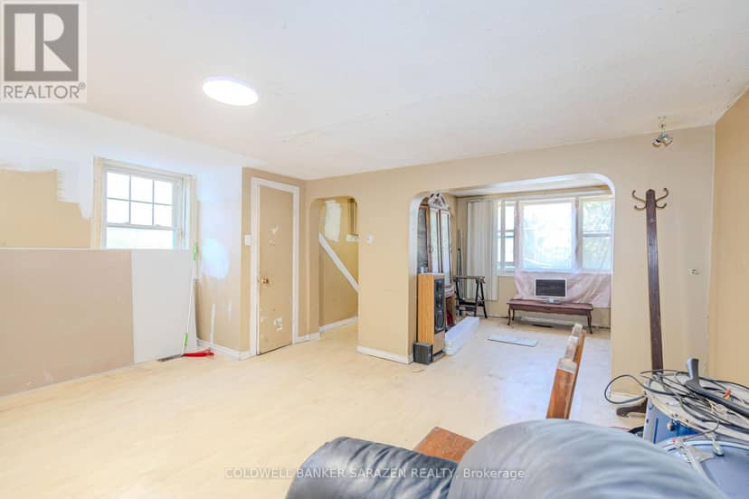 215 Desrosiers Street — photo 12 of 28