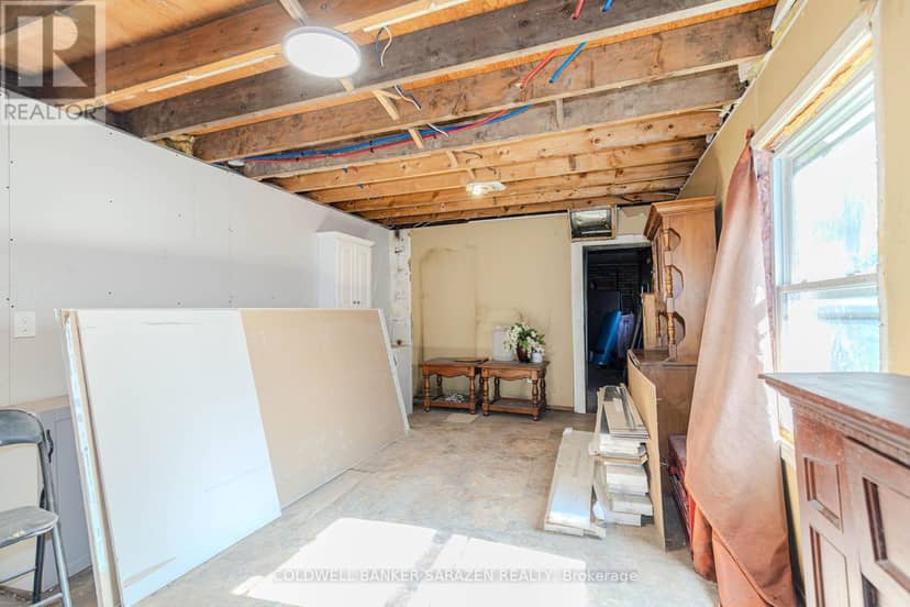 215 Desrosiers Street — photo 17 of 28