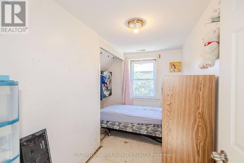215 Desrosiers Street — photo 27 of 28