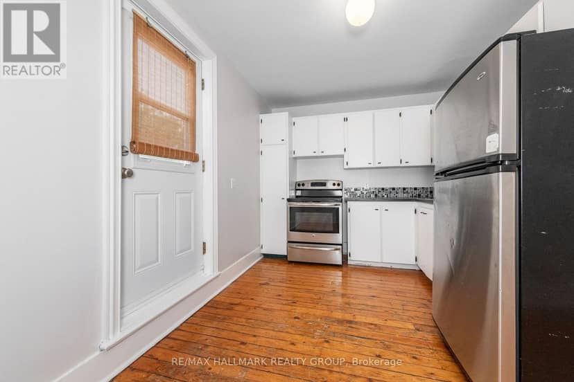 230 Percy Street — photo 23 of 30