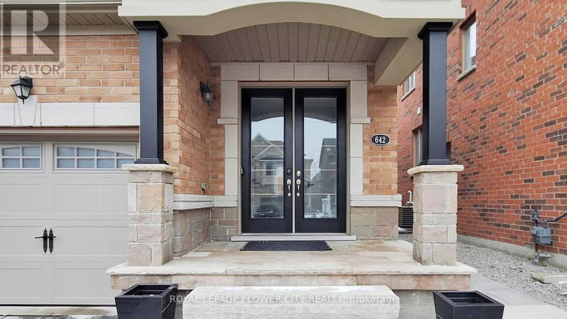 642 Sweetwater Crescent, Newmarket, photo 3