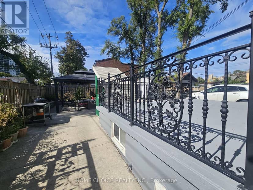 1232 Jane Street, Toronto, photo 4