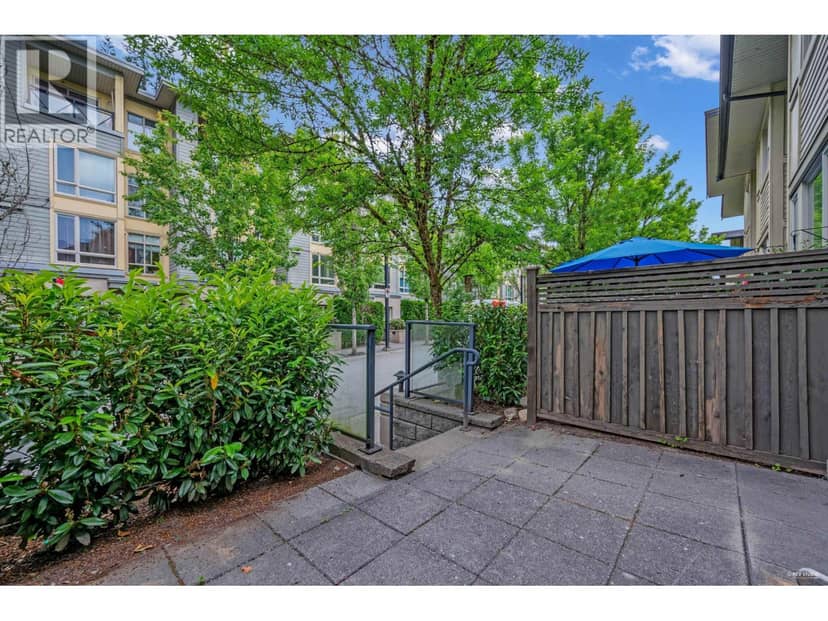 51 9229 UNIVERSITY CRESCENT, Burnaby, photo 4