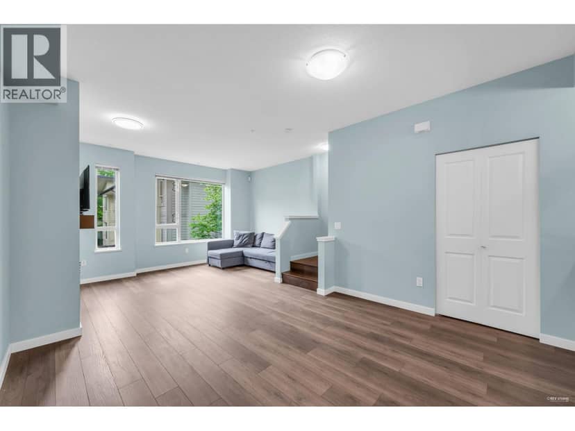 51 9229 UNIVERSITY CRESCENT, Burnaby, photo 8
