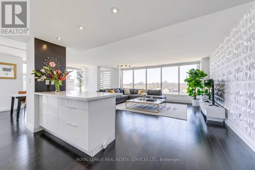 1607 - 2045 Lake Shore Boulevard W — photo 1 of 40