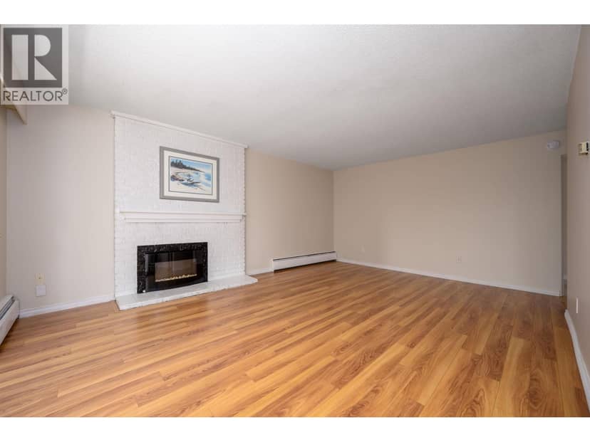 302 1345 CHESTERFIELD AVENUE, North Vancouver, photo 5
