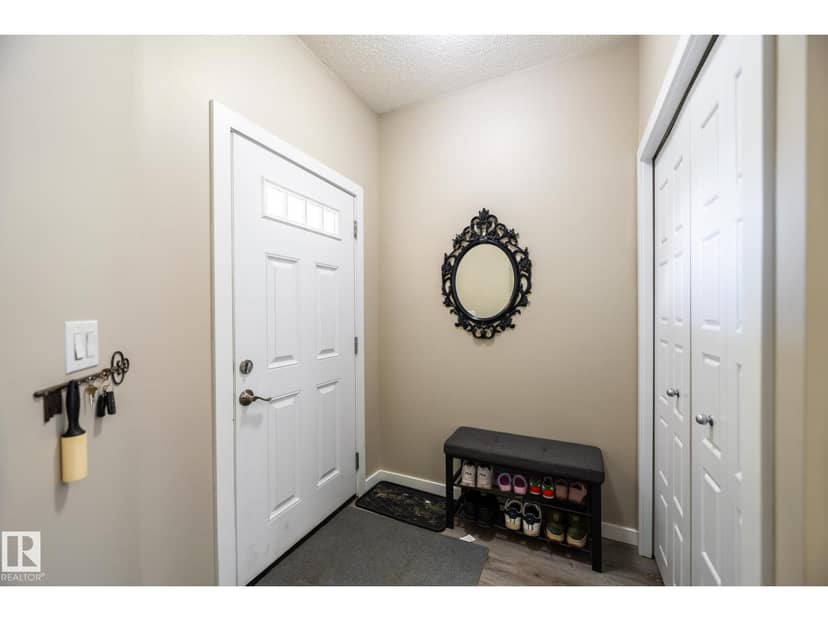 #4 3710 Allan Dr SW — photo 11 of 40