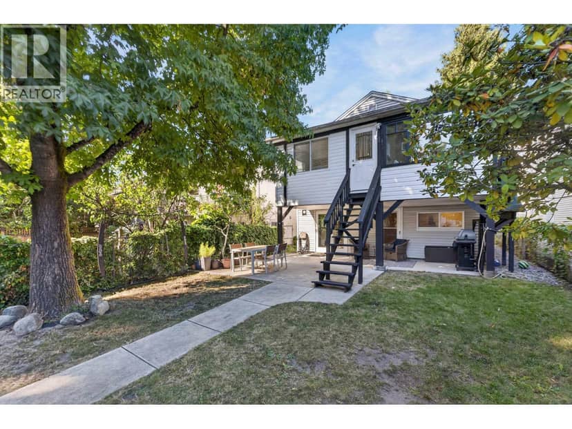 2218 E 11TH AVENUE, Vancouver