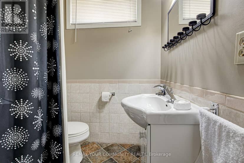557 Glen Manor Boulevard — photo 24 of 32