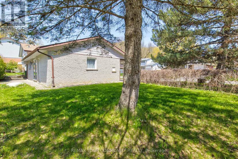 557 Glen Manor Boulevard — photo 29 of 32