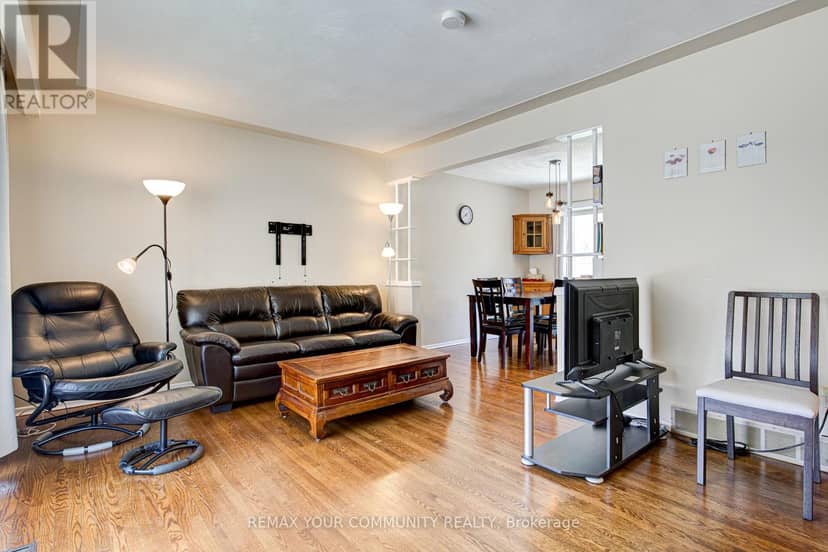 557 Glen Manor Boulevard — photo 7 of 32
