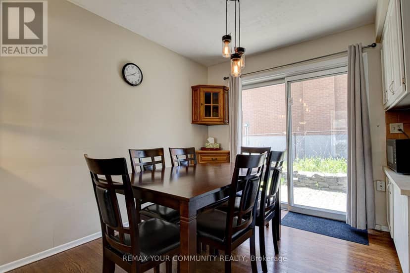 557 Glen Manor Boulevard — photo 9 of 32