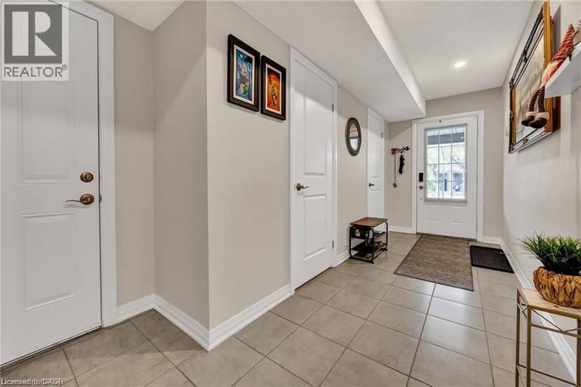115 SOUTH CREEK Drive Unit# 2C — photo 4 of 24
