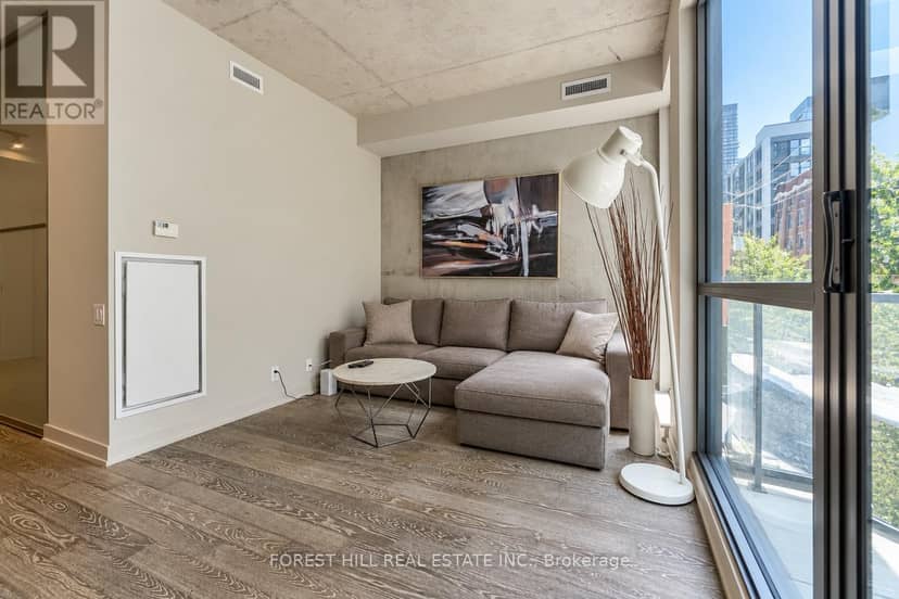 205 - 39 Brant Street — photo 13 of 26