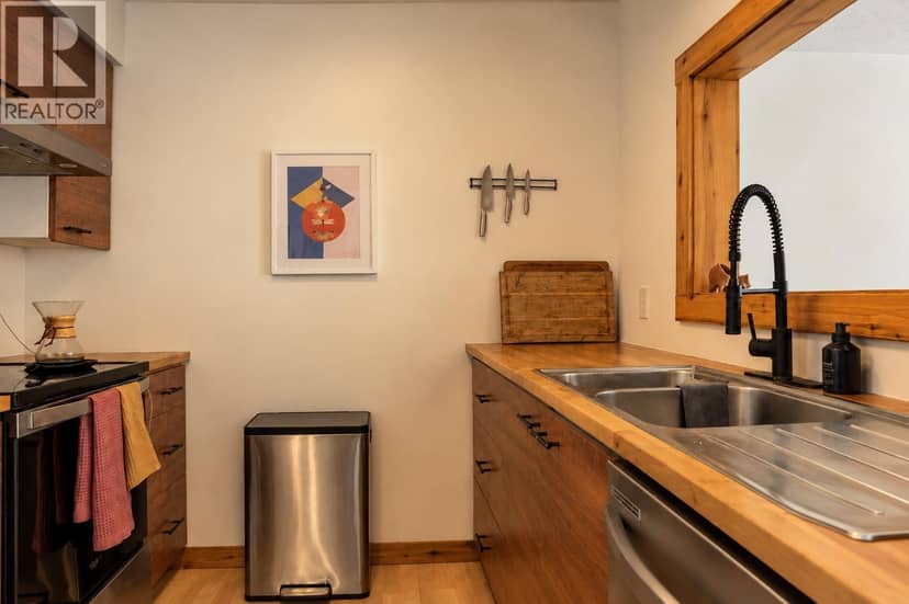 30 622 FARNHAM ROAD, Gibsons