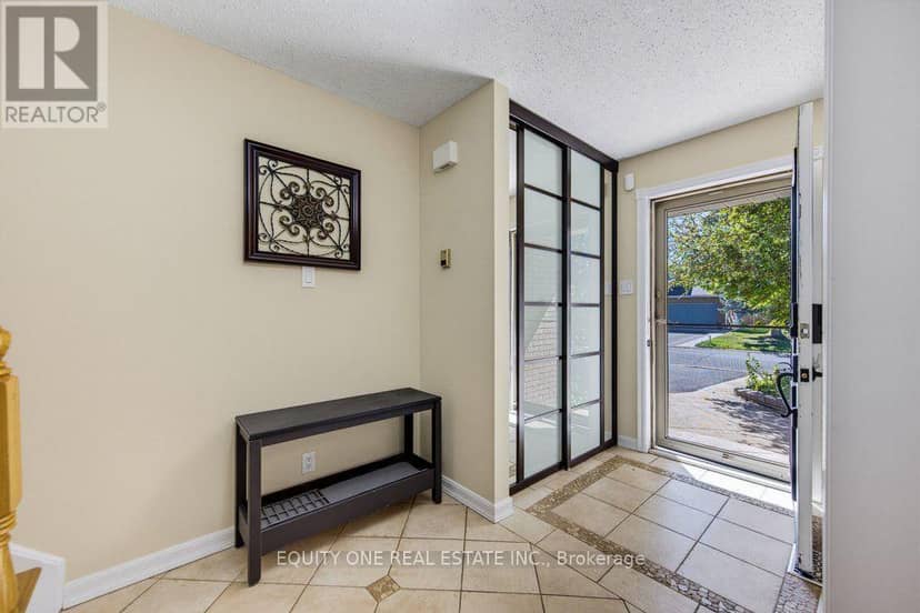 35 Ivylea Street, Ottawa, photo 4