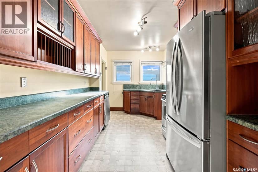 222 Broadway AVENUE, Regina, photo 2