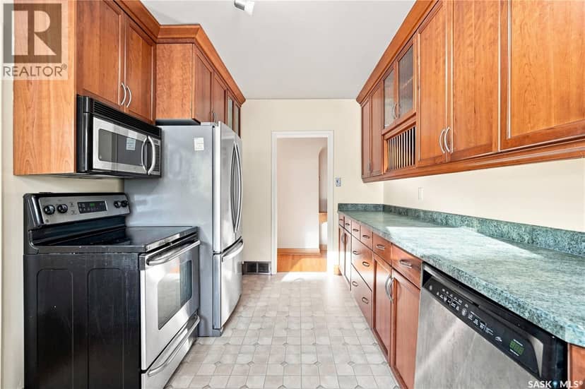 222 Broadway AVENUE, Regina, photo 3