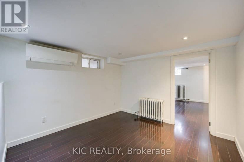 35 Montcalm Avenue NW — photo 16 of 30