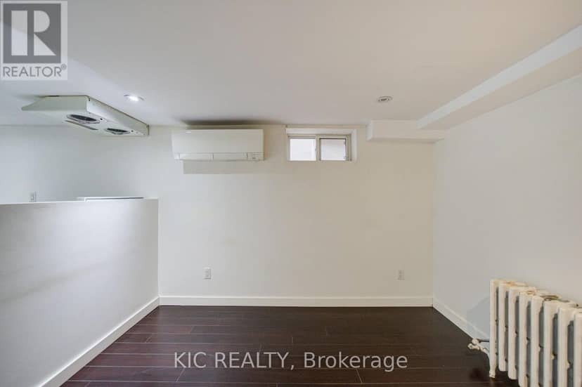 35 Montcalm Avenue NW — photo 17 of 30