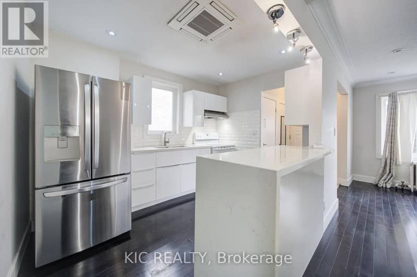 35 Montcalm Avenue NW — photo 6 of 30