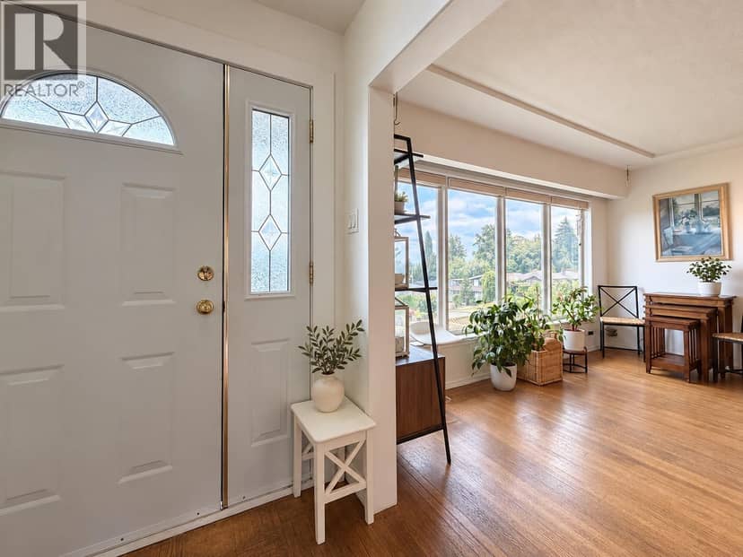 4238 PRICE CRESCENT, Burnaby, photo 2