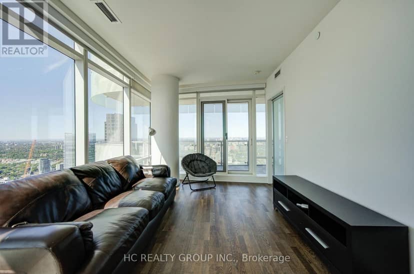 6209 - 1 Bloor Street E — photo 13 of 32