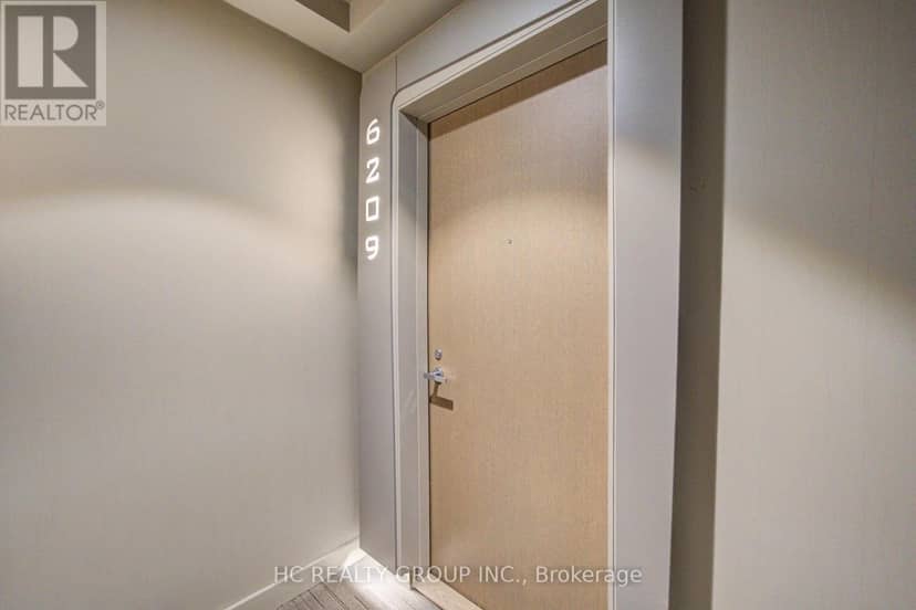 6209 - 1 Bloor Street E — photo 2 of 32