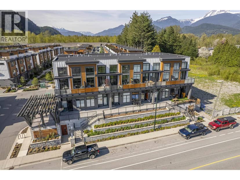 104 39767 GOVERNMENT ROAD, Squamish