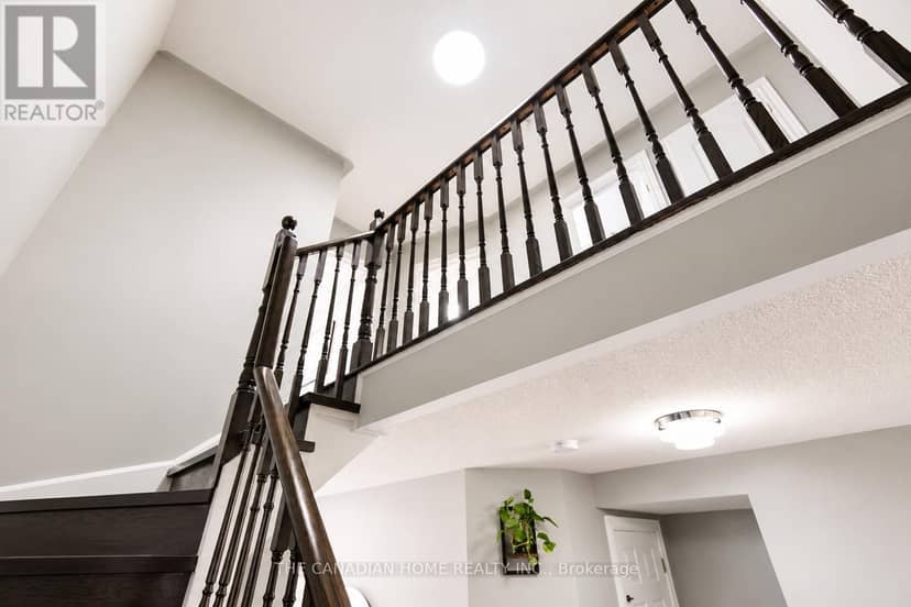 124 Tomabrook Crescent — photo 14 of 28