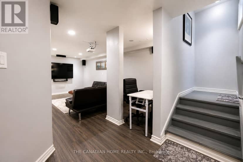 124 Tomabrook Crescent — photo 24 of 28