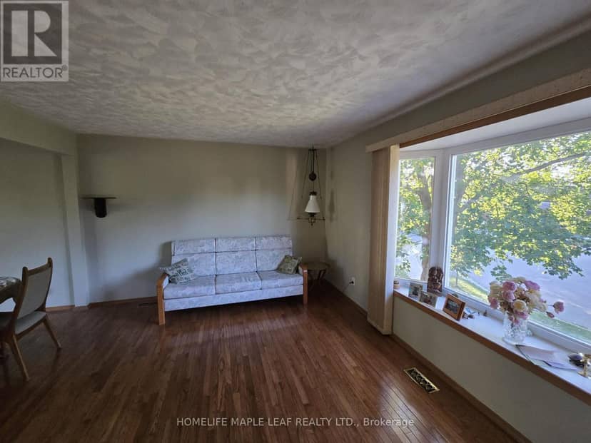 410 Lakeview Drive — photo 6 of 24