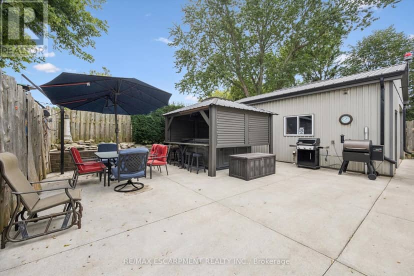 136 Woodlawn Avenue — photo 22 of 31
