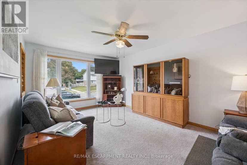 136 Woodlawn Avenue — photo 9 of 31