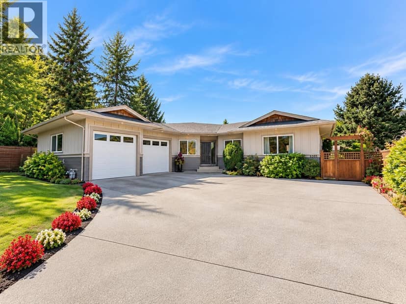 6388 PIPER PLACE, Sechelt