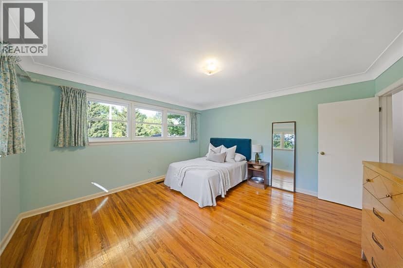 1732 Rutherglen CLOSE — photo 17 of 39